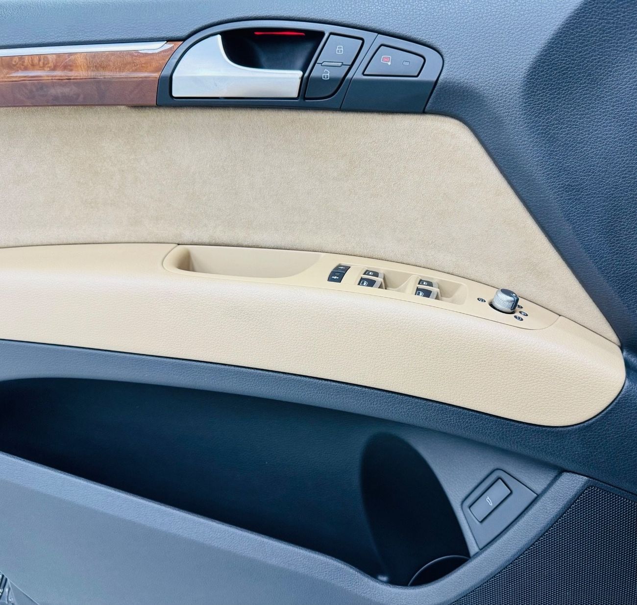 Audi Q7 TFSI quattro S-Line GCC .. FSH .. V6 .. S line .. Top Range .. Perfect Condition