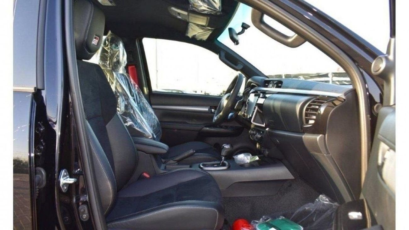 تويوتا هيلوكس Toyota Hilux GR Sport 4.0P AT 4X4 2024