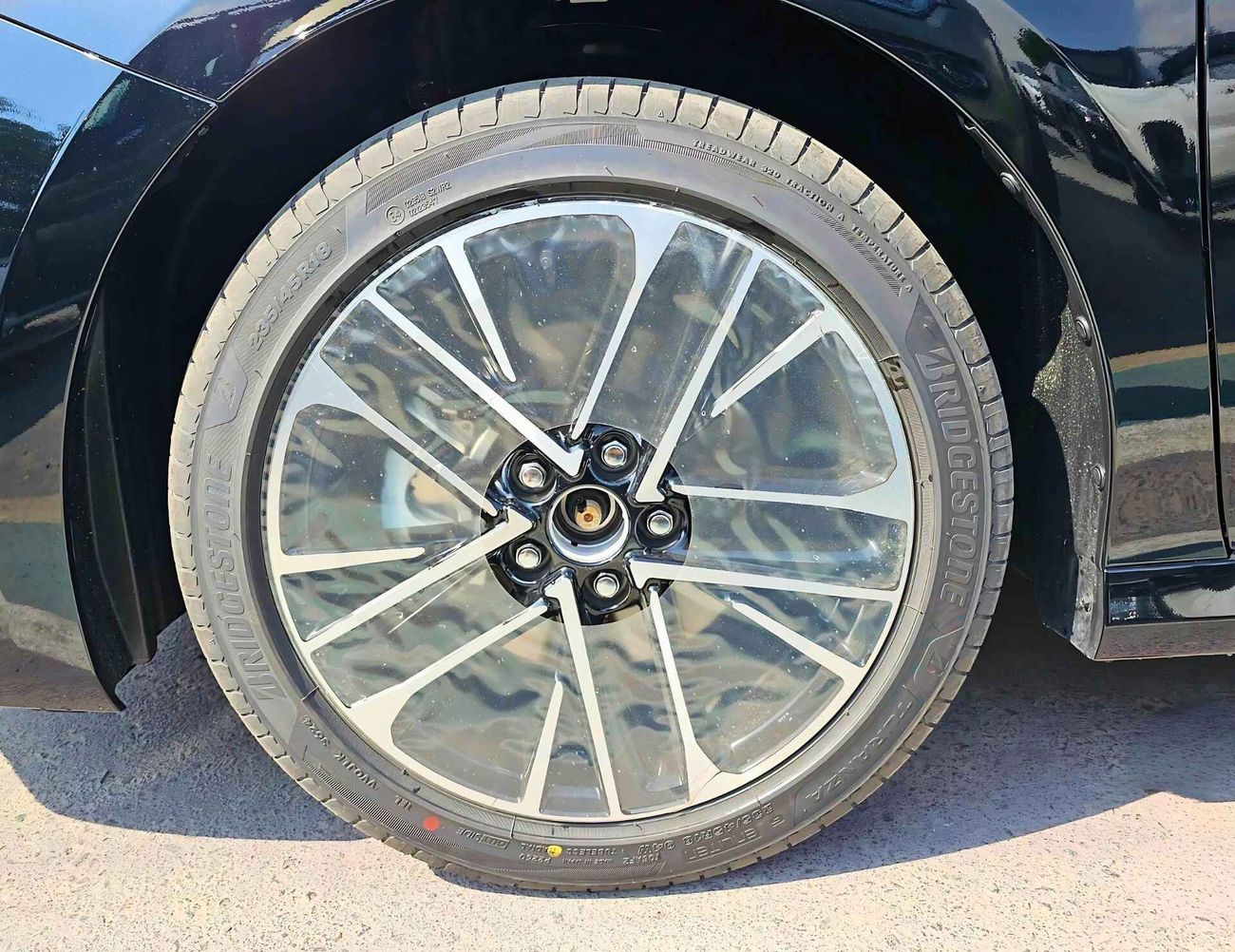 Toyota Camry GLE / 2.5L V4 PETROL / RADAR / BLIND SPOT / PWR SEATS / PANORAMIC ROOF (CODE # 68096)