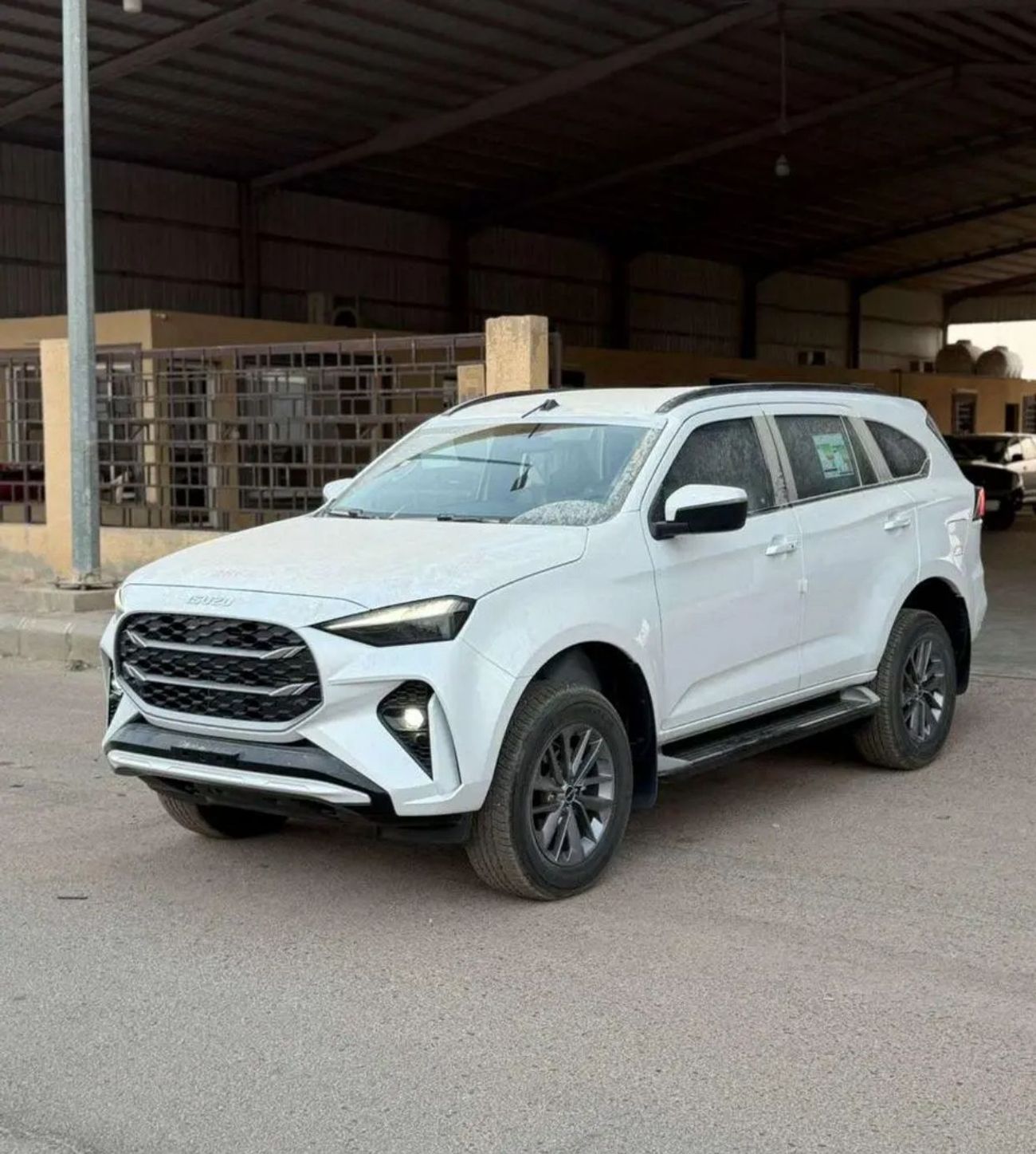 إيسوزو MU X إيسوزو MU-X ديزل 3.0 تيربو – فل أوبشن | متوفر الآن