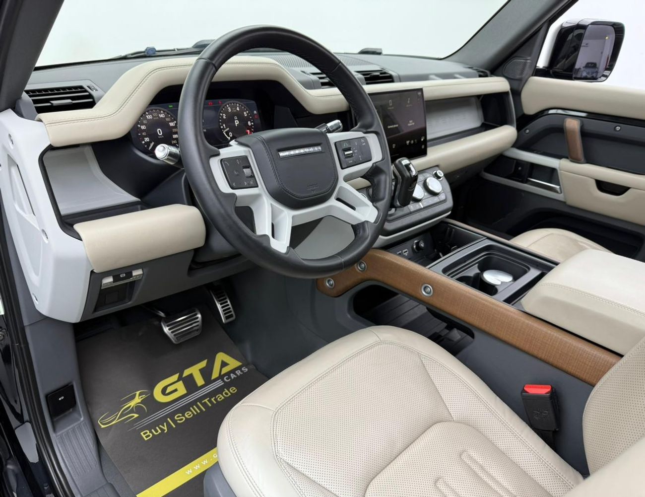 Land Rover Defender P400 110 HSE 3.0L (5 Seater) 2022 Land Rover Defender 110 HSE P400, 2026 LR Warranty, Full LR Servic