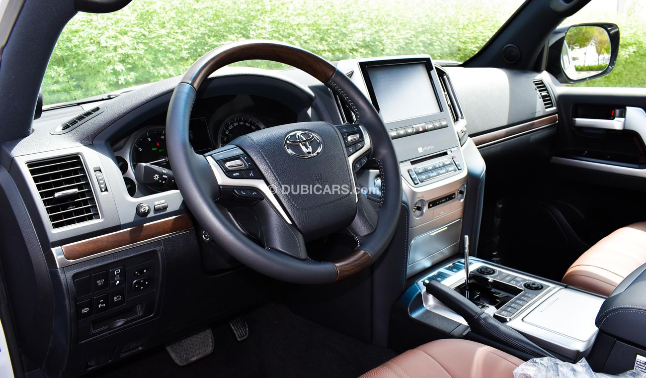 Toyota Land Cruiser VXR 5.7 V8