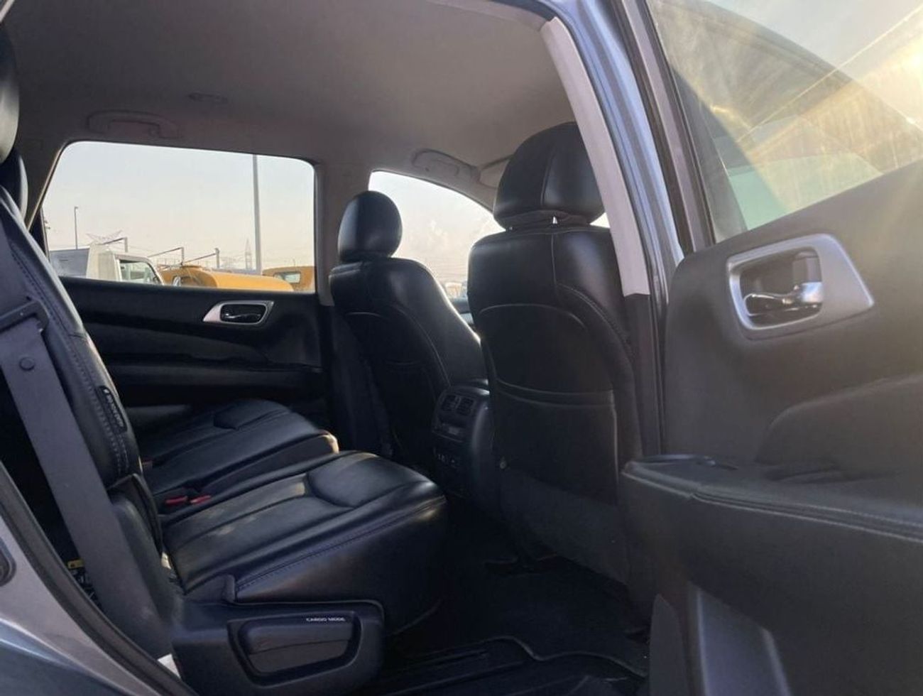 نيسان باثفايندر 2020 Nissan Pathfinder SL 3.5L V6 - 7 Seater Full Option - 360* CAM Auto Trunk - Radar & Sensor -