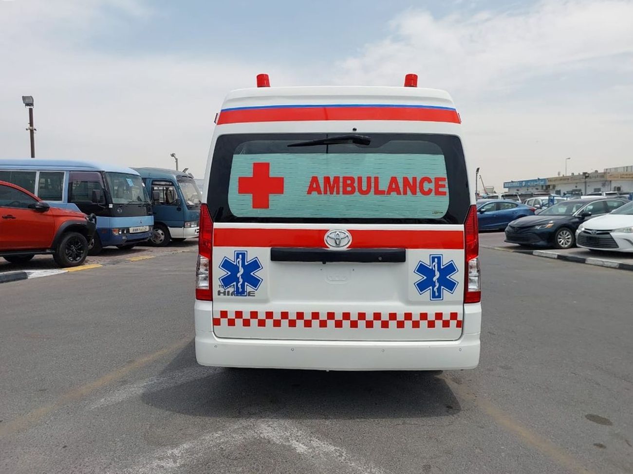 تويوتا هاياس TOYOTA HIACE VAN AMBULANCE RHD 2021 MODEL 2.8 L DIESEL AUTOMATIC(PM10424)
