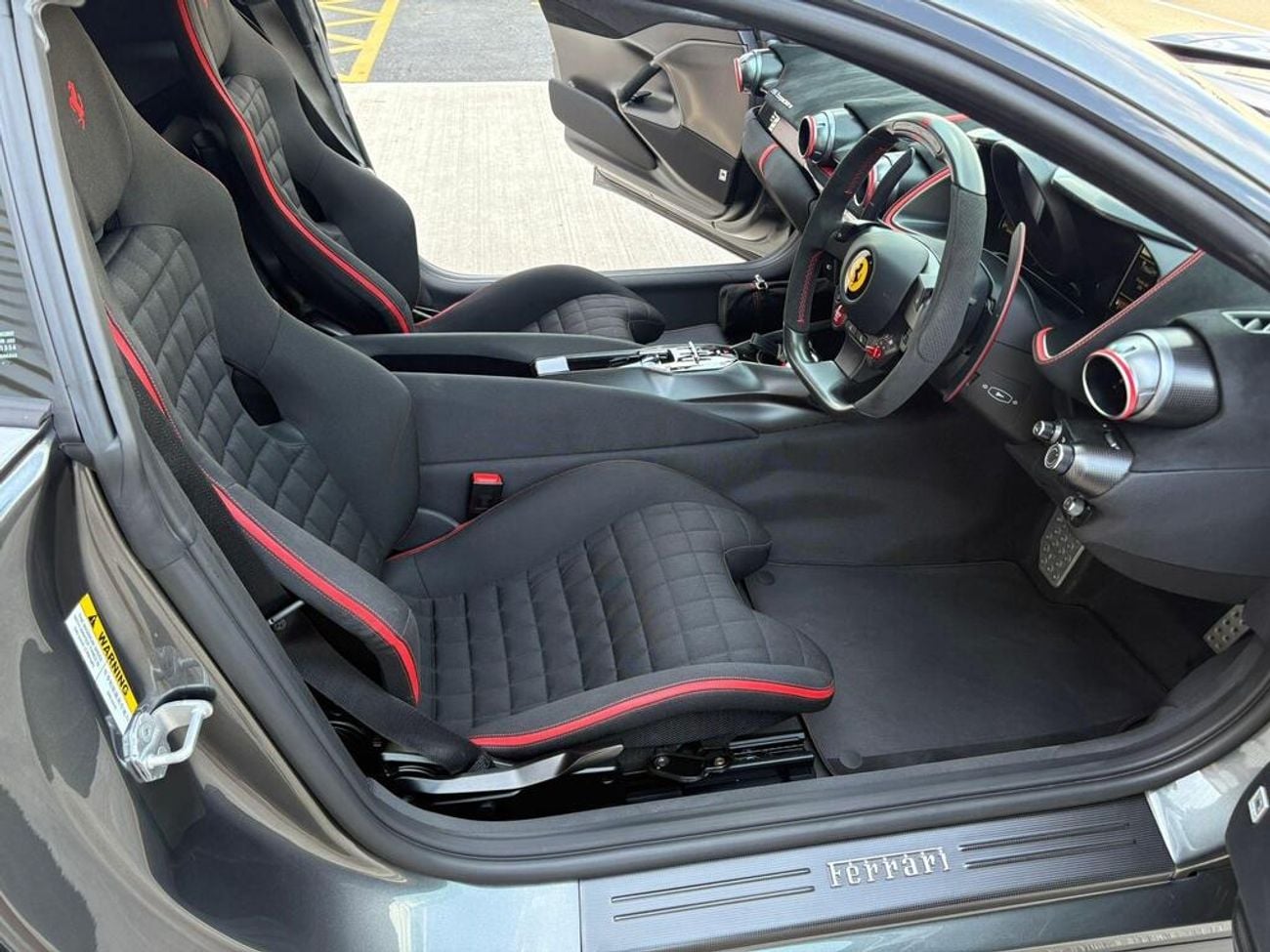 فيراري 812 GTS COMPETIZIONE COMPETIZIONE
