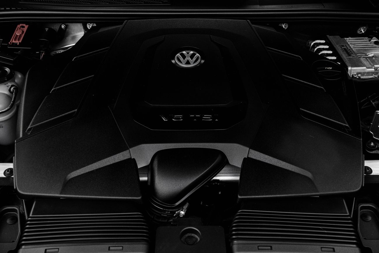 Volkswagen Touareg Touareg Highline | 3,134 P.M | 0% Downpayment | Service Contract!