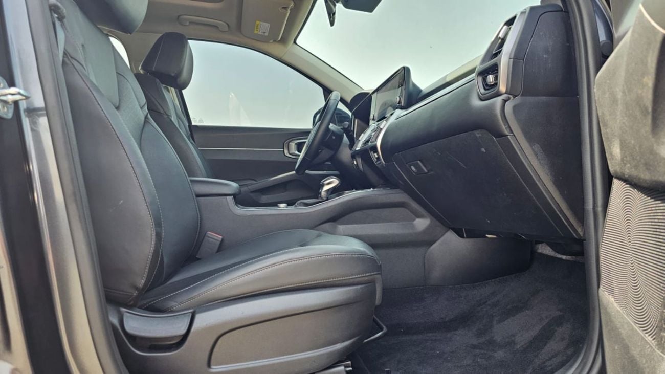 Kia Sorento Std 2.5L AWD SORENTO,2.5L,V4,PANORAMIC ROOF,RADAR,LEATHER SEATS,D.POWER SEAT,7SEATS,LED LIGHTS,A/T,U