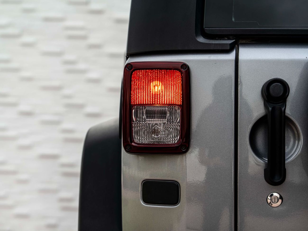 Jeep Wrangler Sport 3.6L A/T