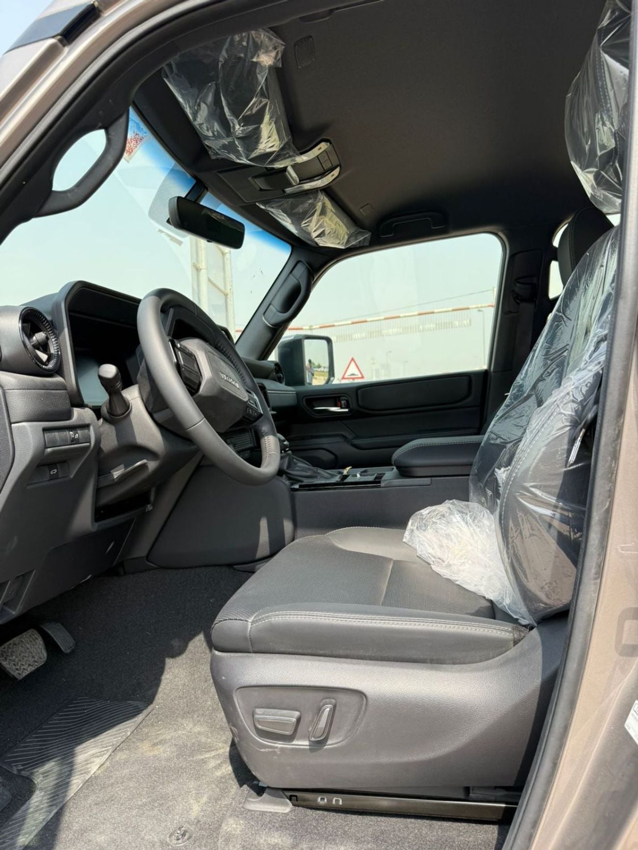 Toyota Prado VXR Toyota Prado 2.7L Petro engine LHD 8 seaters ,European specs export to Nigeria