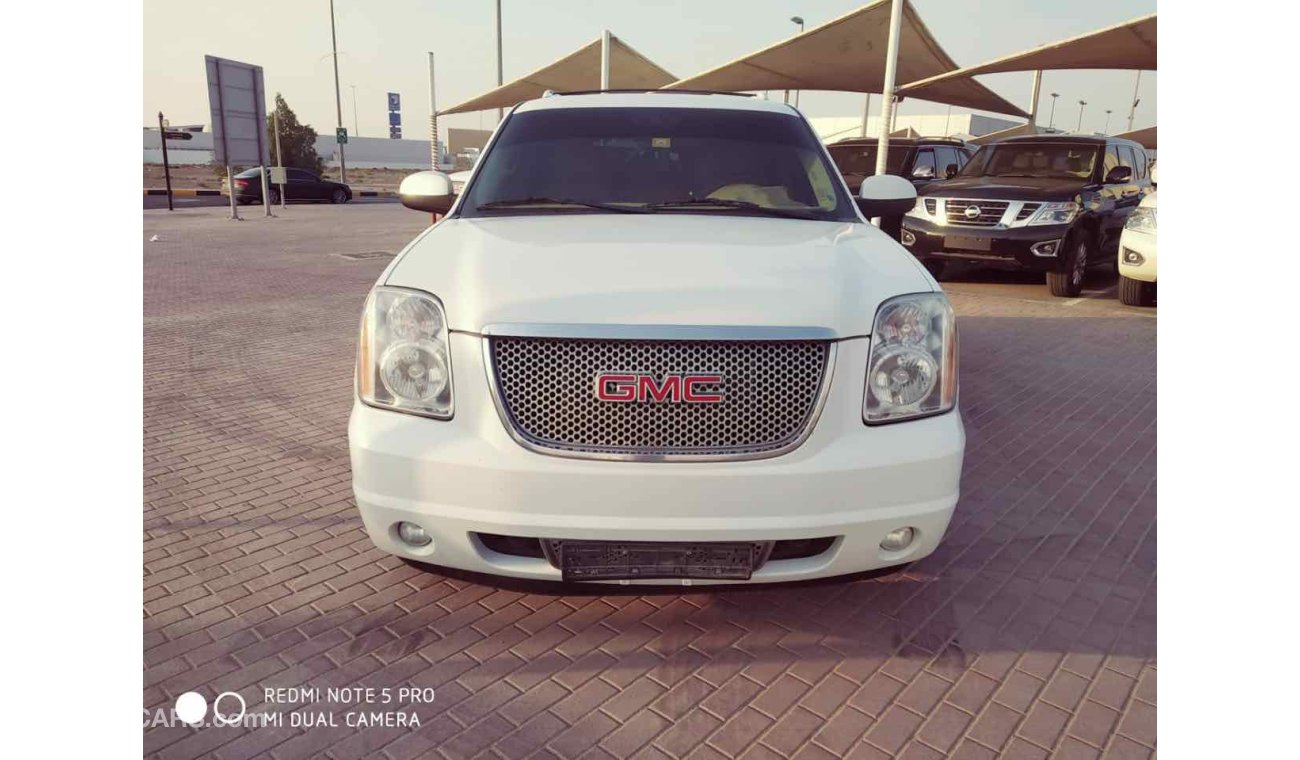 GMC Yukon سياره نظيفه جدا بحاله ممتازه بدون حوادث ضمان شاسيه جير ماكينه صبغة وكاله