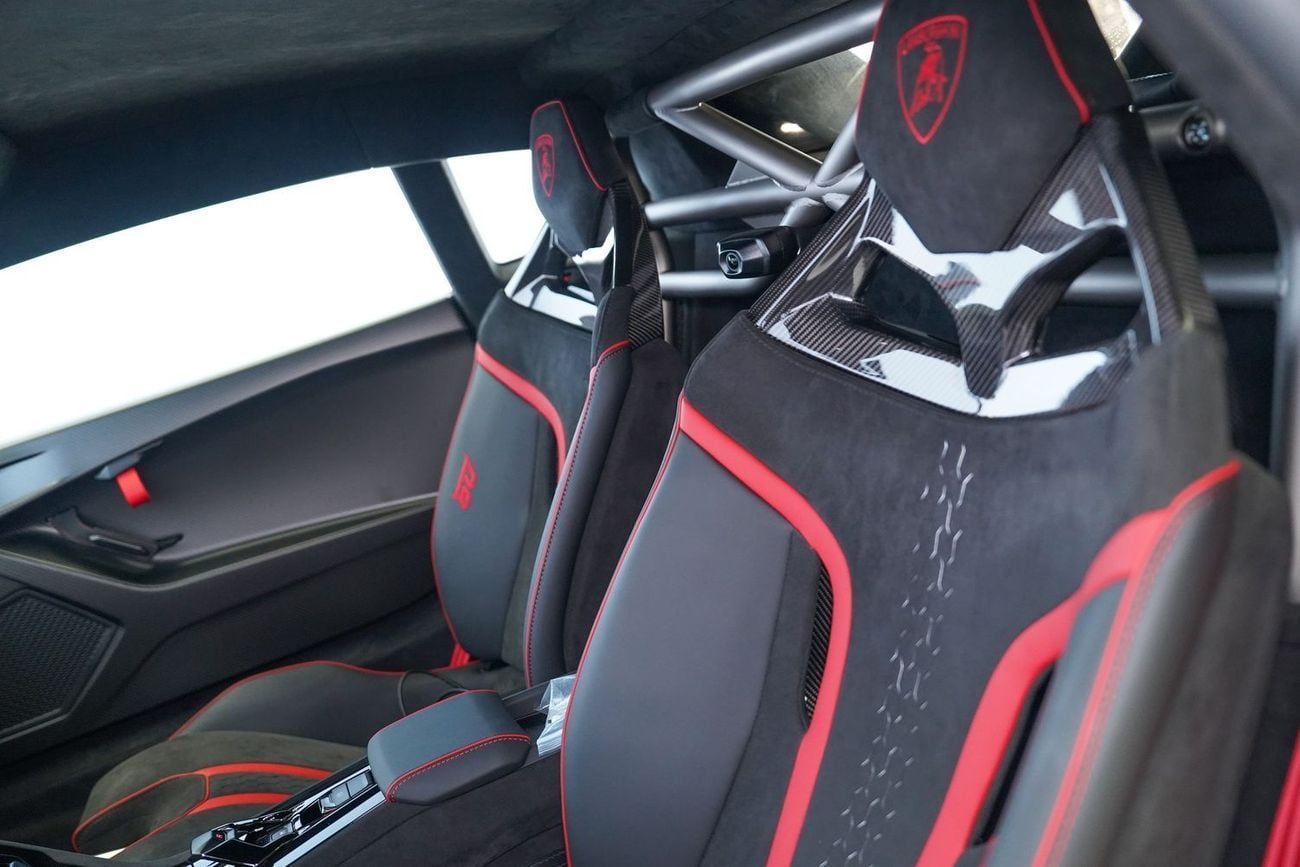 Lamborghini Huracan Tecnica 60th Anniversary 1 of 60
