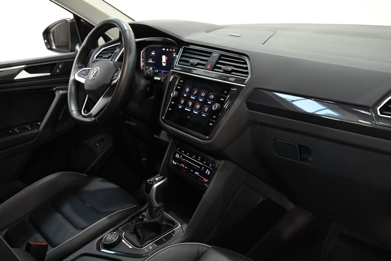 Volkswagen Tiguan Elegance Premium 2023 Volkswagen Tiguan 4Motion Elegance Premium, VW Service History, 1 Year Warranty, GCC