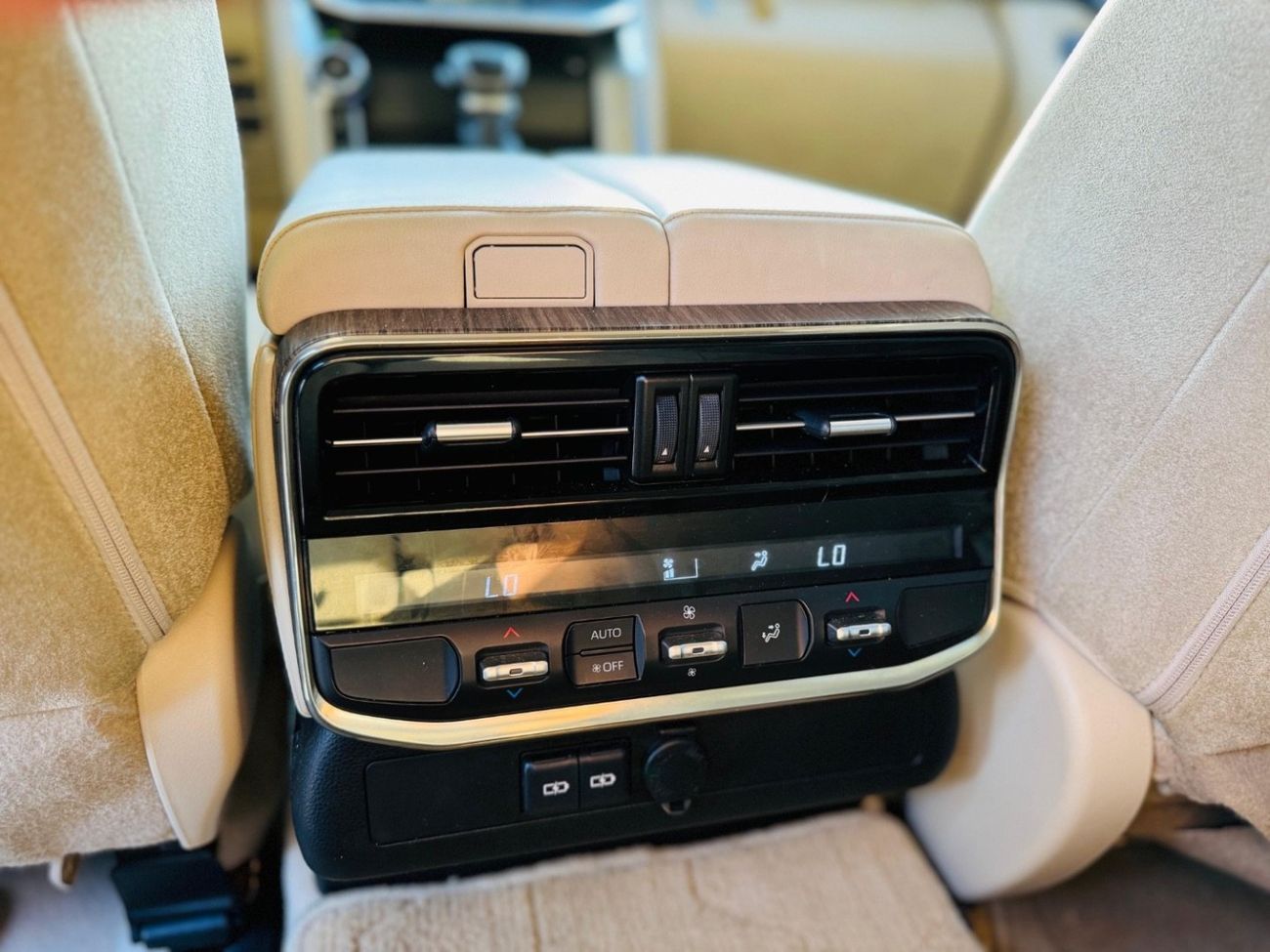 Toyota Land Cruiser Toyota Land Cruiser 2022 VXR full option