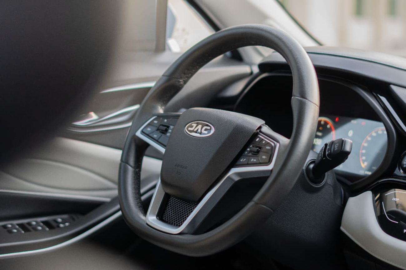 جاك JS4 1.5T gcc car full option