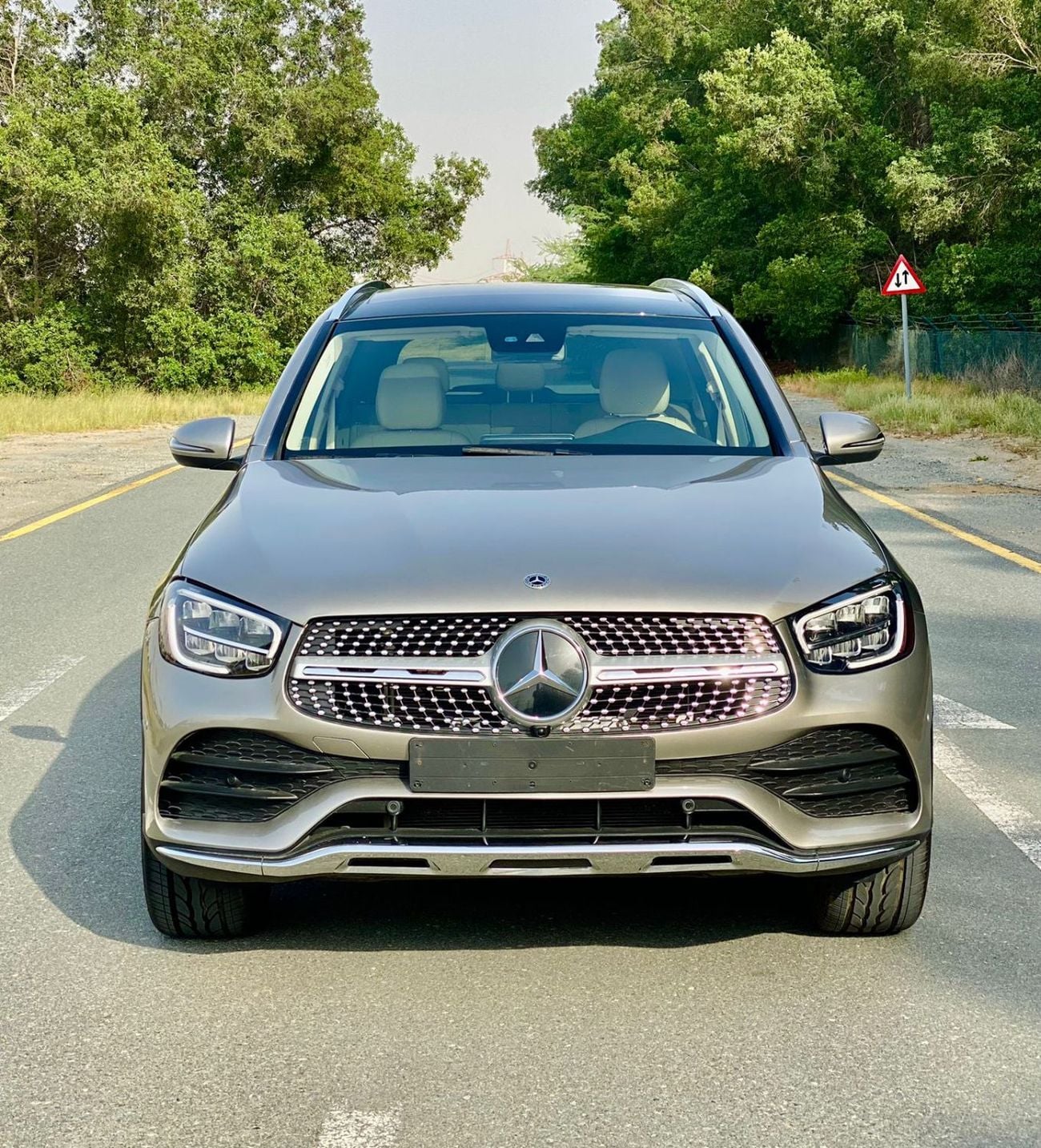 مرسيدس بنز GLC 300 AMG 2.0L