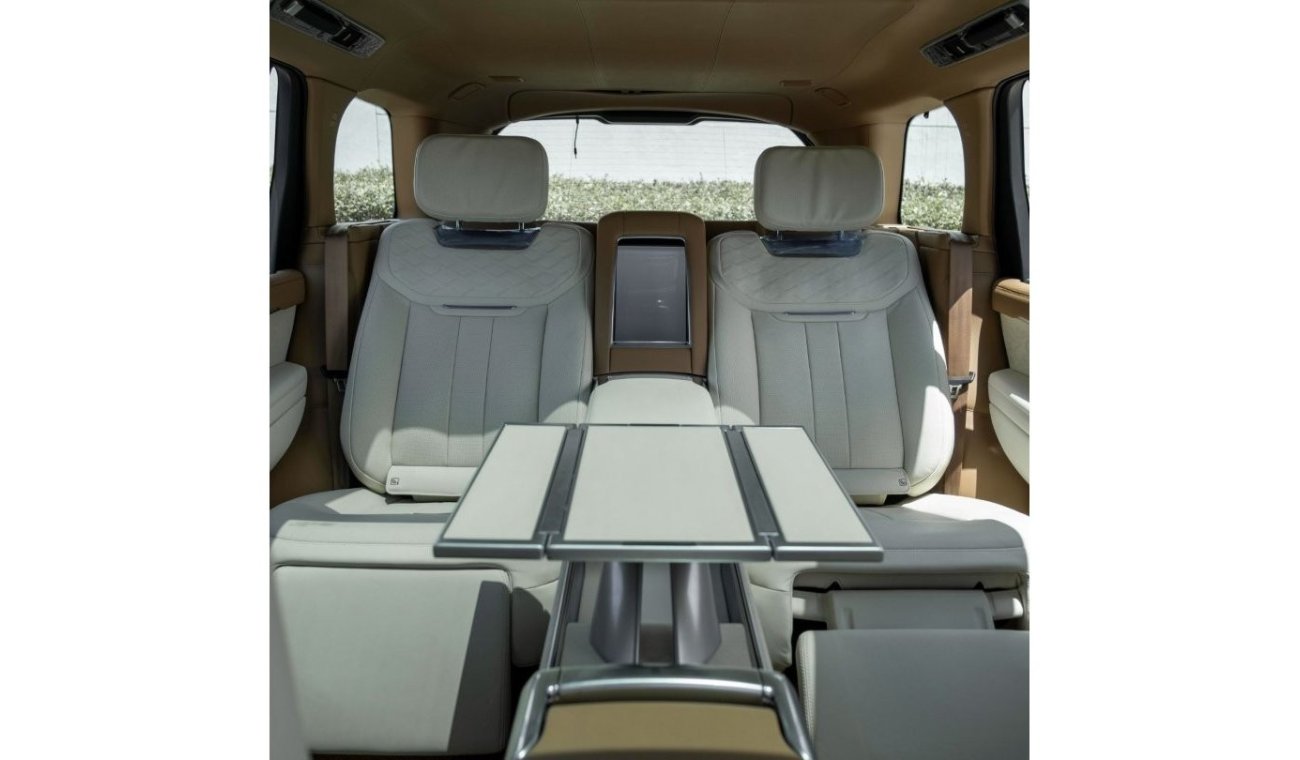 Land Rover Range Rover SVAutobiography Full Option With Table And Fridge Korean Specs