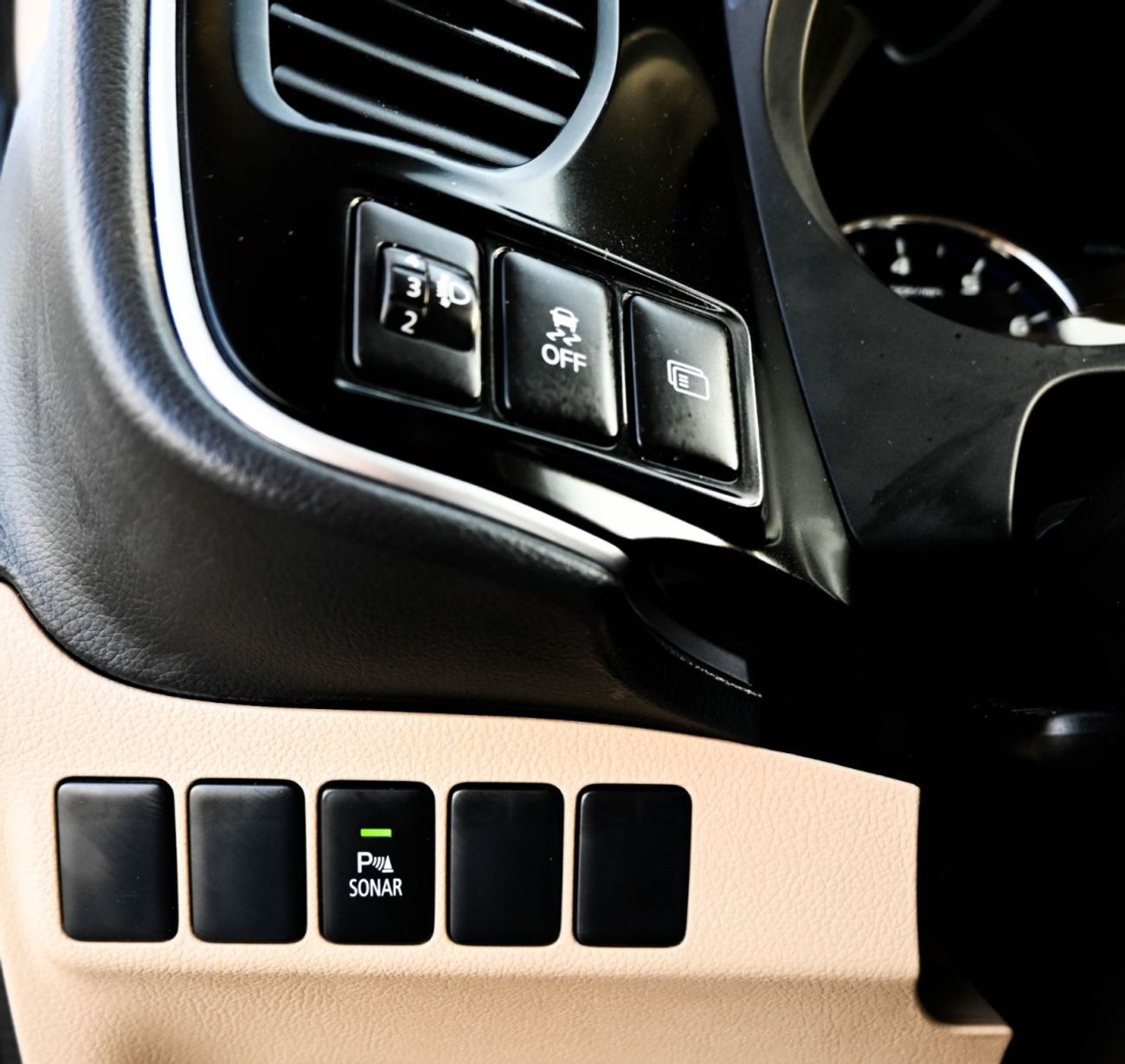 Mitsubishi Outlander MITSUBISHI OUTLANDER 2021 GCC 4X4 IN EXCELLENT CONDITION