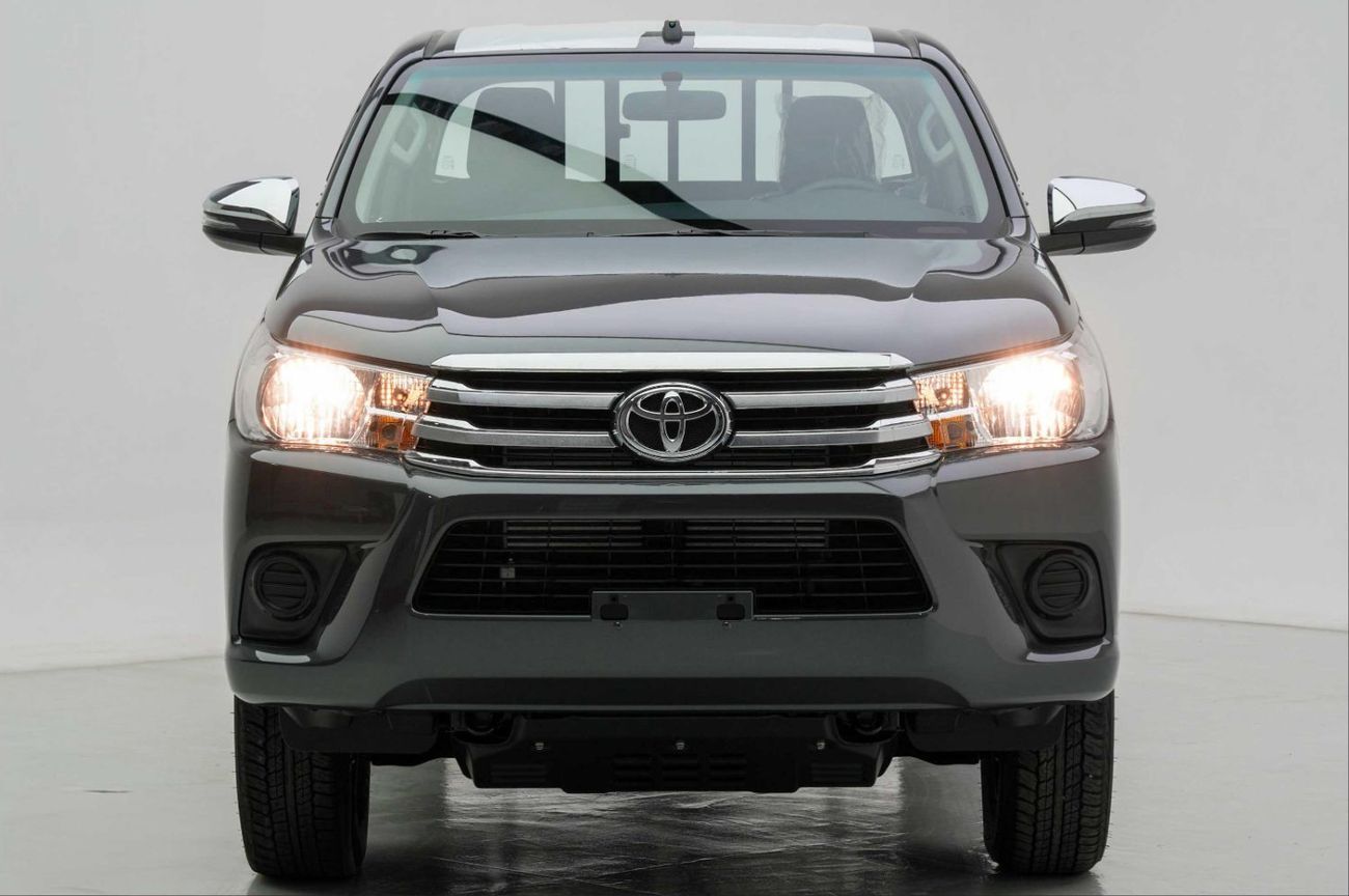 Toyota Hilux 2.4L 4X4 D/C STD(i) M/T DIESEL
