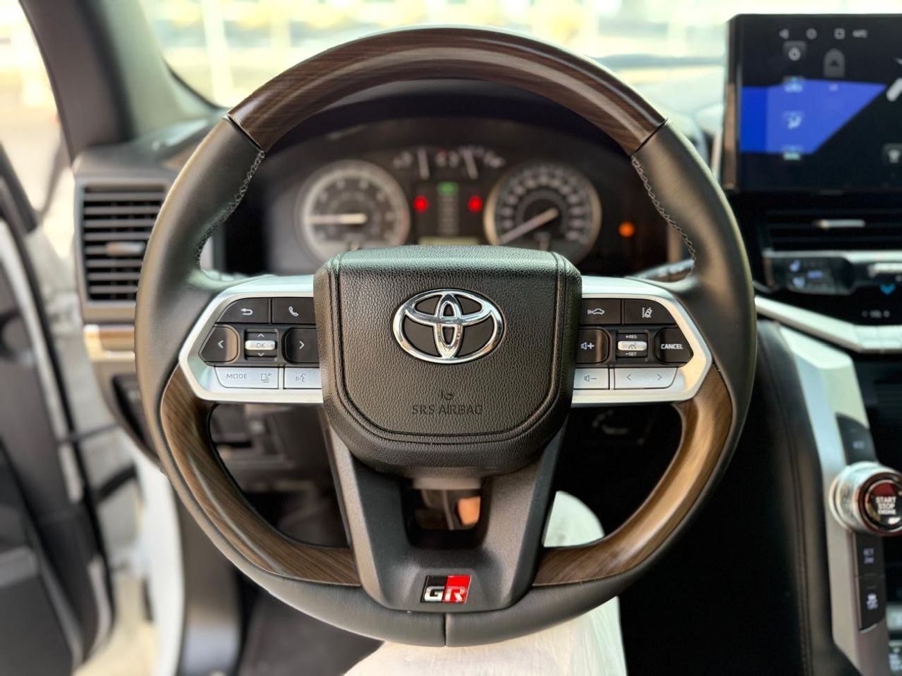 تويوتا لاند كروزر GXR 4.0L (271 HP) 4WD