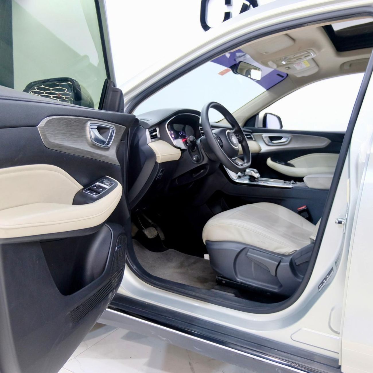 MG RX5 AED 1,058 P.M l  0% Down Payment l MG RX 5 l Under Warranty