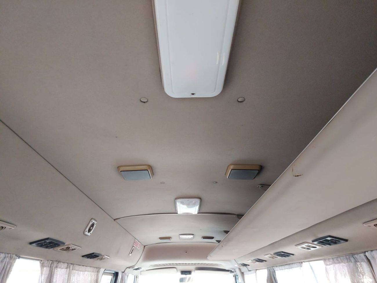 تويوتا كوستر (RAMADAN OFFER) TOYOTA COASTER BUS RHD 1996 MODEL 4.2 L DIESEL AUTOMATIC(PM01351)