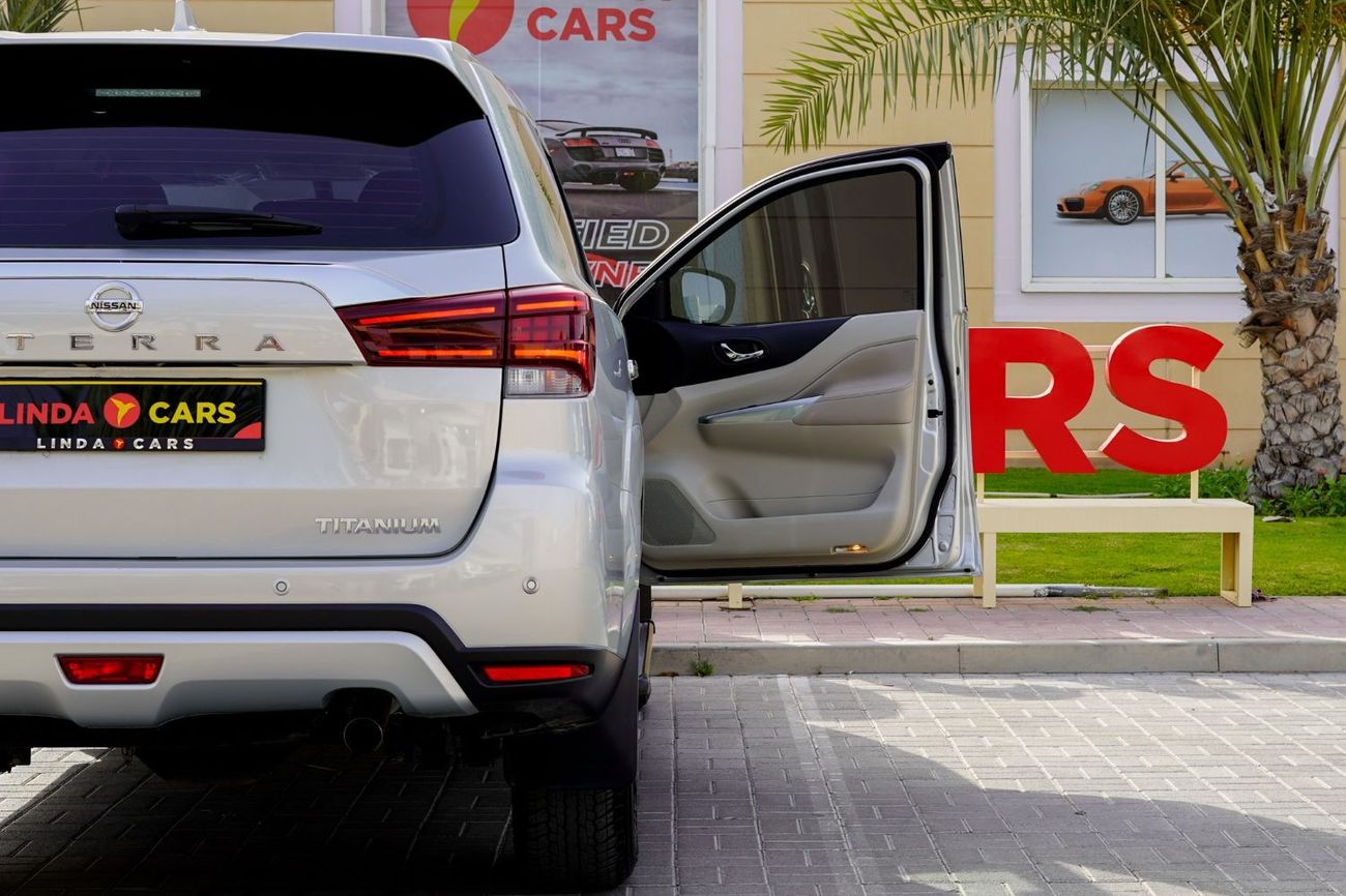 Nissan XTerra Nissan X-Terra Titanium 2022 GCC under Agency Warranty and Service Contact with Flexible Down-Paymen