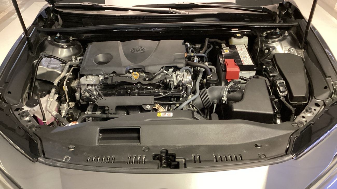 تويوتا كامري 2.5 HEV XLE E-CVT | شامل الضمان | 0 ﺪﻔﻋﺓ ﺃﻮﻟﻯ
