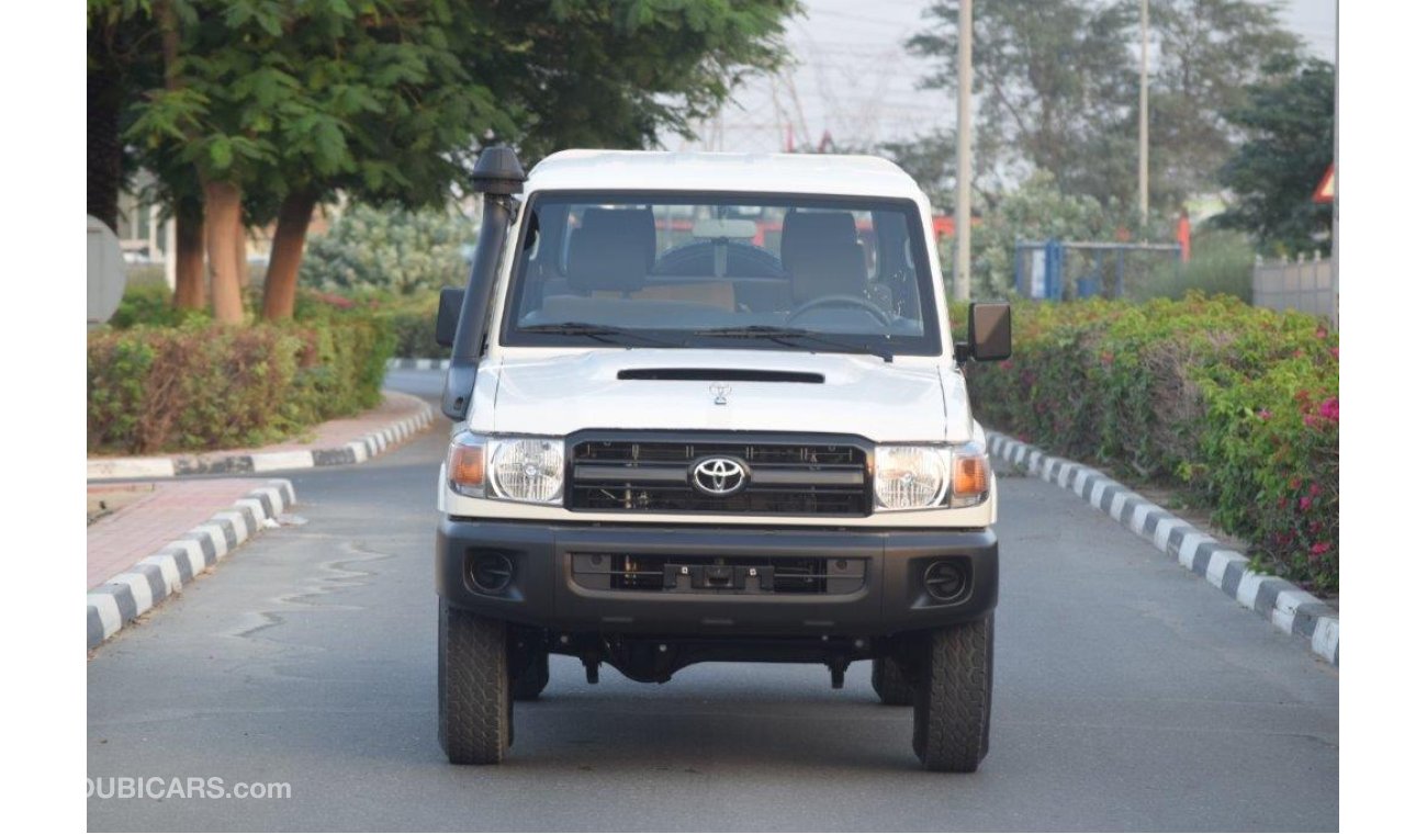 Toyota Land Cruiser Pick Up Pickup 79 DC V8 4.5L Diesel MT