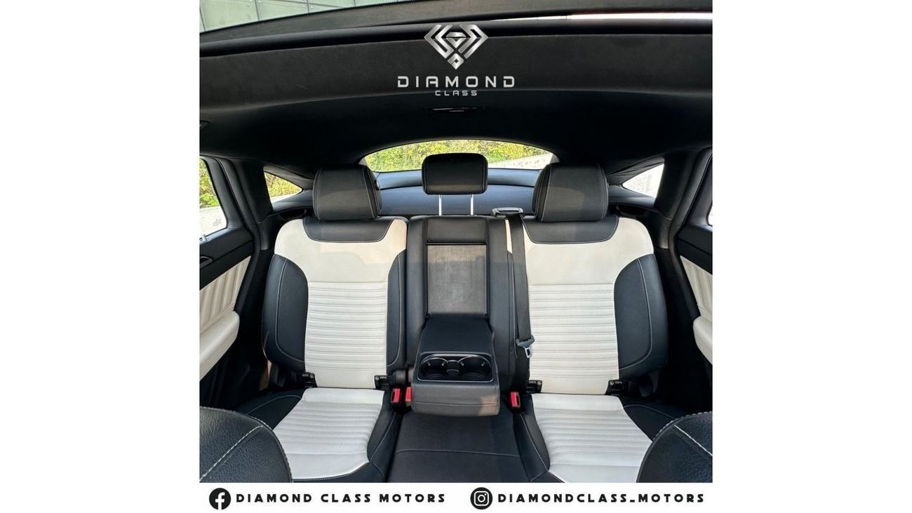 Mercedes-Benz GLE 43 AMG Coupe Mercedes GLE 43 AMG   Black Edition  V6-Biturbo Panoramic  Full Option  GCC 2018 Under Warrant