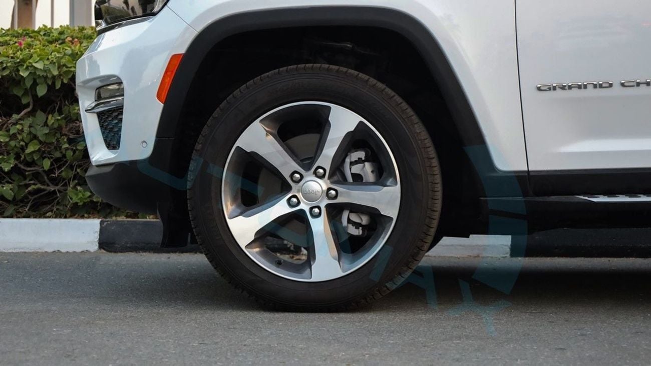 Jeep Grand Cherokee LIMITED PLUS LUXURY 4X4 GCC 2025 With 3 Years Or 60,000 Km Warranty @Official Dealer