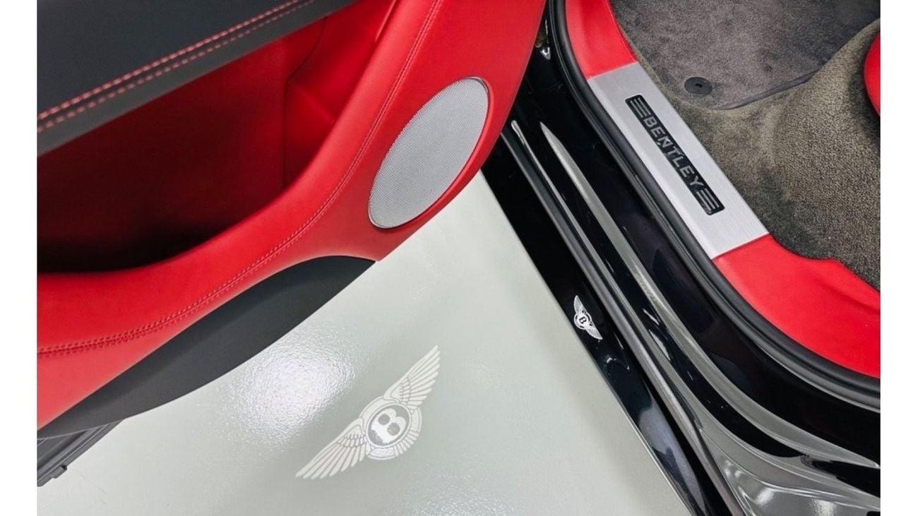 Bentley Bentayga V8 GCC .. Warranty .. Service .. Perfect Condition