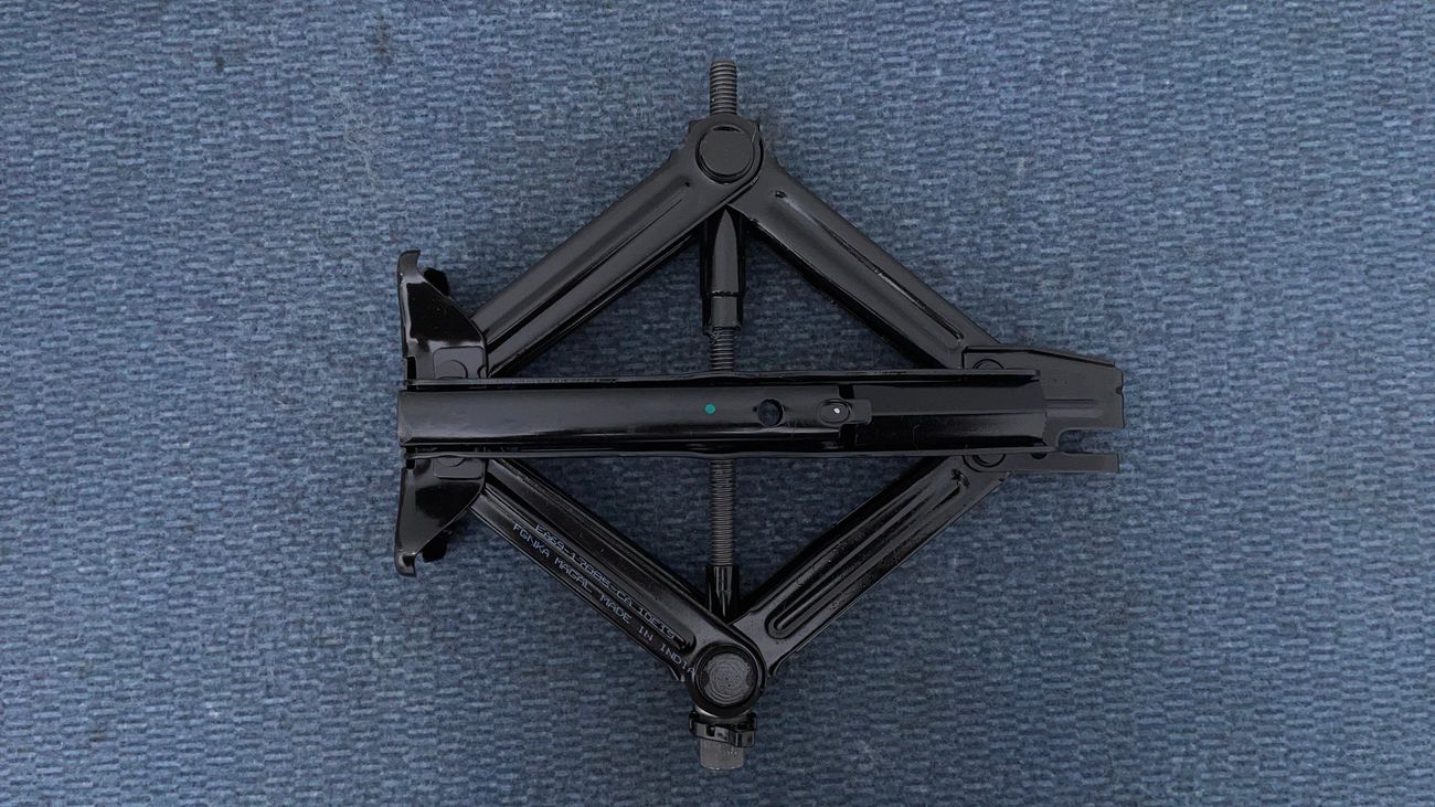 Ford Figo AMBIENTE 1.5 | Under Warranty | Inspected on 150+ parameters