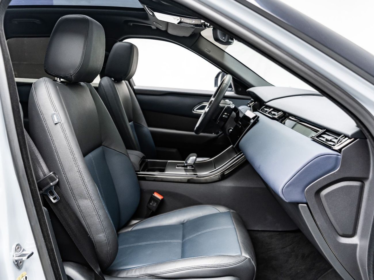 لاند روفر رينج روفر فيلار P250 R-Dynamic SE 2.0L