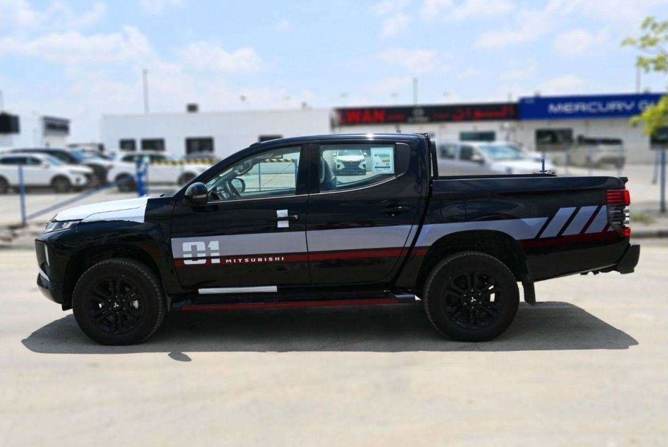 ميتسوبيشي L200 ميتسوبيشي L200 ديزل فل أوبشن أوتوماتيك 2.4 لتر أسود من الخارج أسود من الداخل