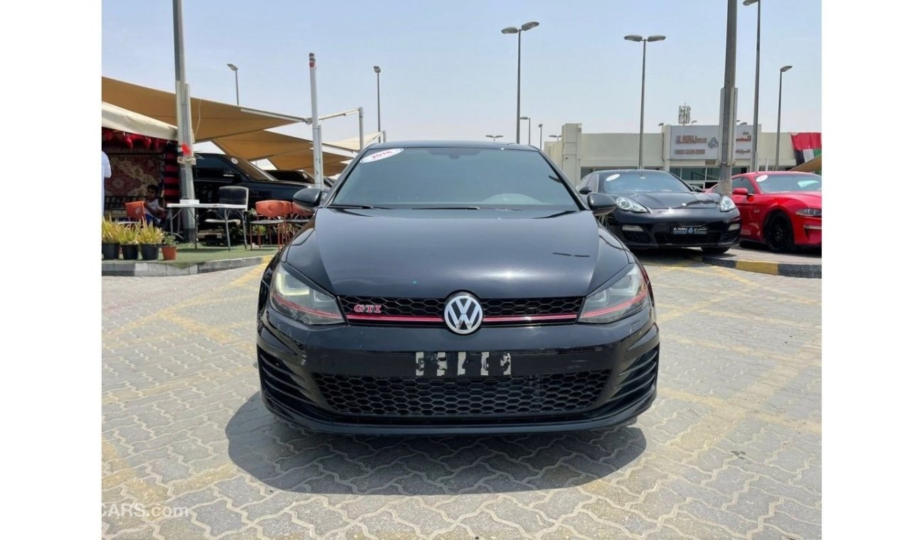 فولكس واجن جولف GTI GTI GTI بحالة ممتازة موديل 2016 فل اوبشن