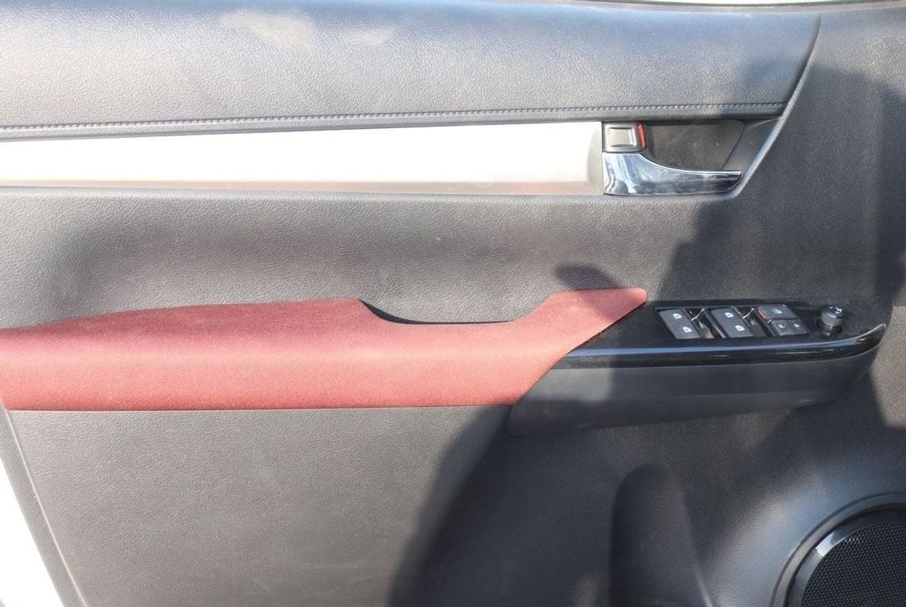 Toyota Hilux 4.0L TRD, PUSH START, MONITOR, BACK CAMERA, ALLOY WHEELS, MODEL 2024