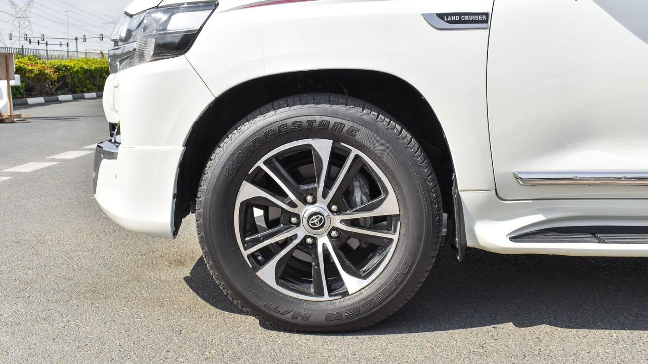 Toyota Land Cruiser GXR Toyota Land Cruiser Grand Touring / 2019 / GCC