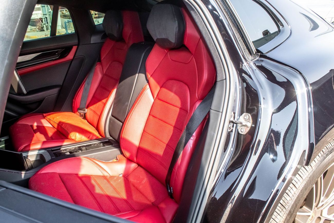 Porsche Panamera 4 3.0L