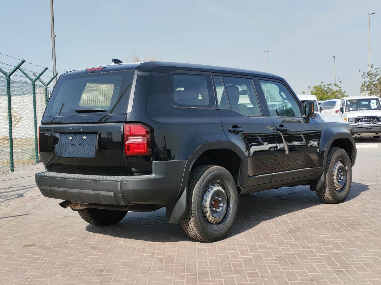 تويوتا برادو 2025 Toyota Prado Urban-E STD 7-Seater 2.4L 4-Cyl Turbo Petrol A/T 4WD Export Only
