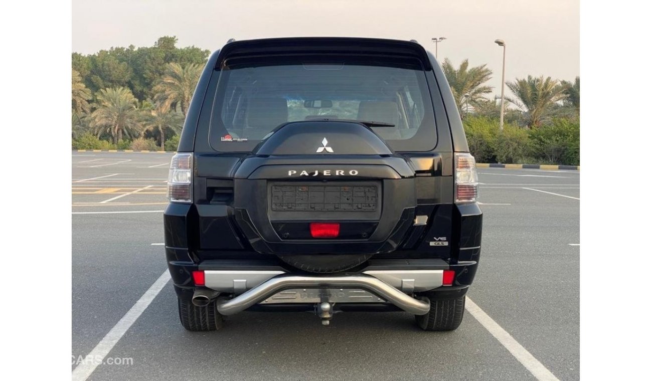 Mitsubishi Pajero Mitsubishi Pajero GLS 2017 GCC V6 Perfect Condition - Accident Free