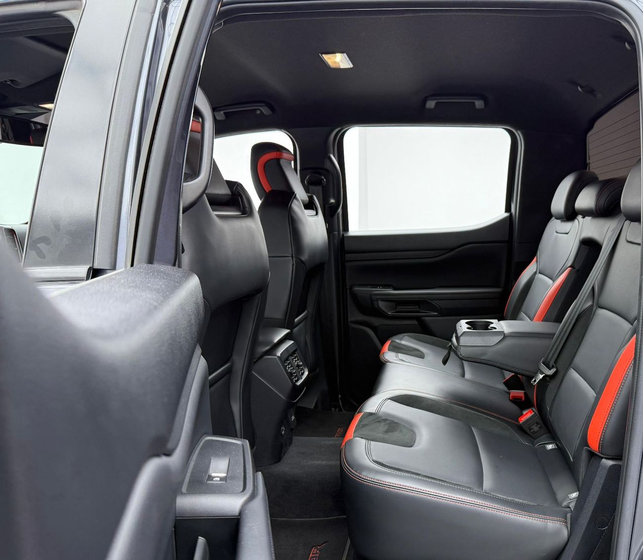 Ford Ranger Raptor 2023 Ford Ranger Raptor, 2028 Ford Warranty + Service Pack, Full Ford Service History, GCC