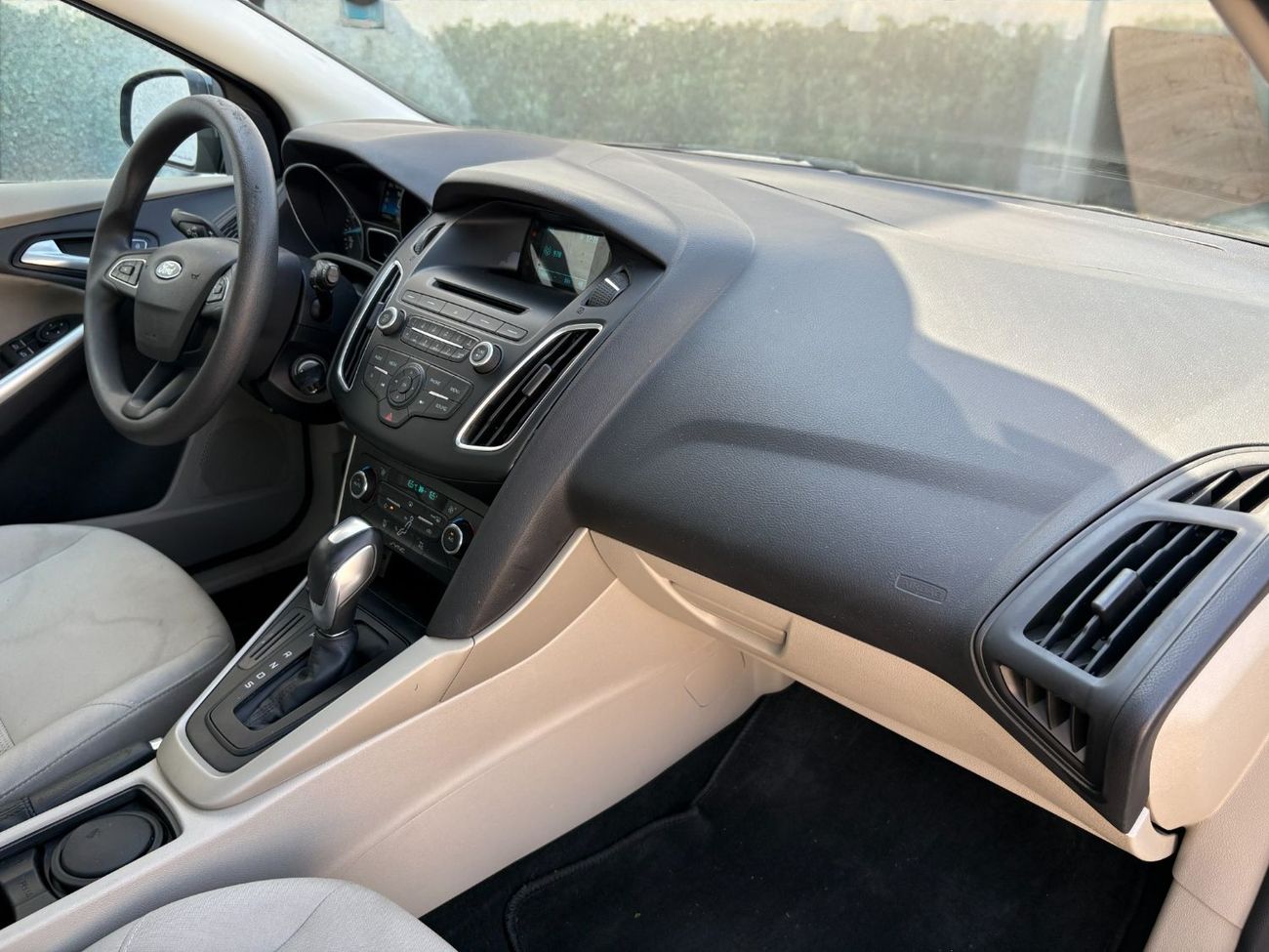 Ford Focus 1.5L A/T Eco boost | 2017 | GCC SPECS | AED 870 per month