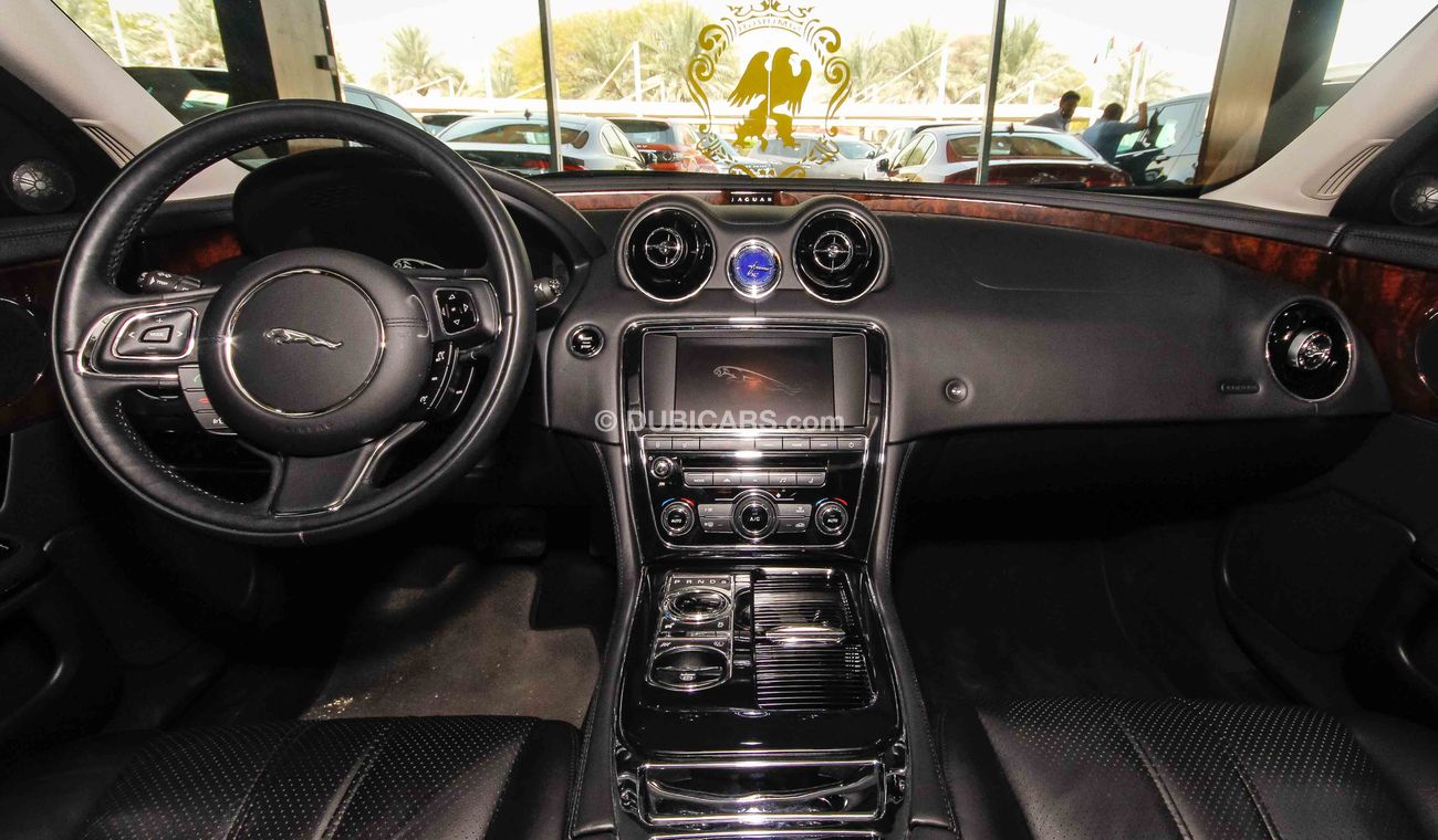 Jaguar XJ L with 3.0 Badge
