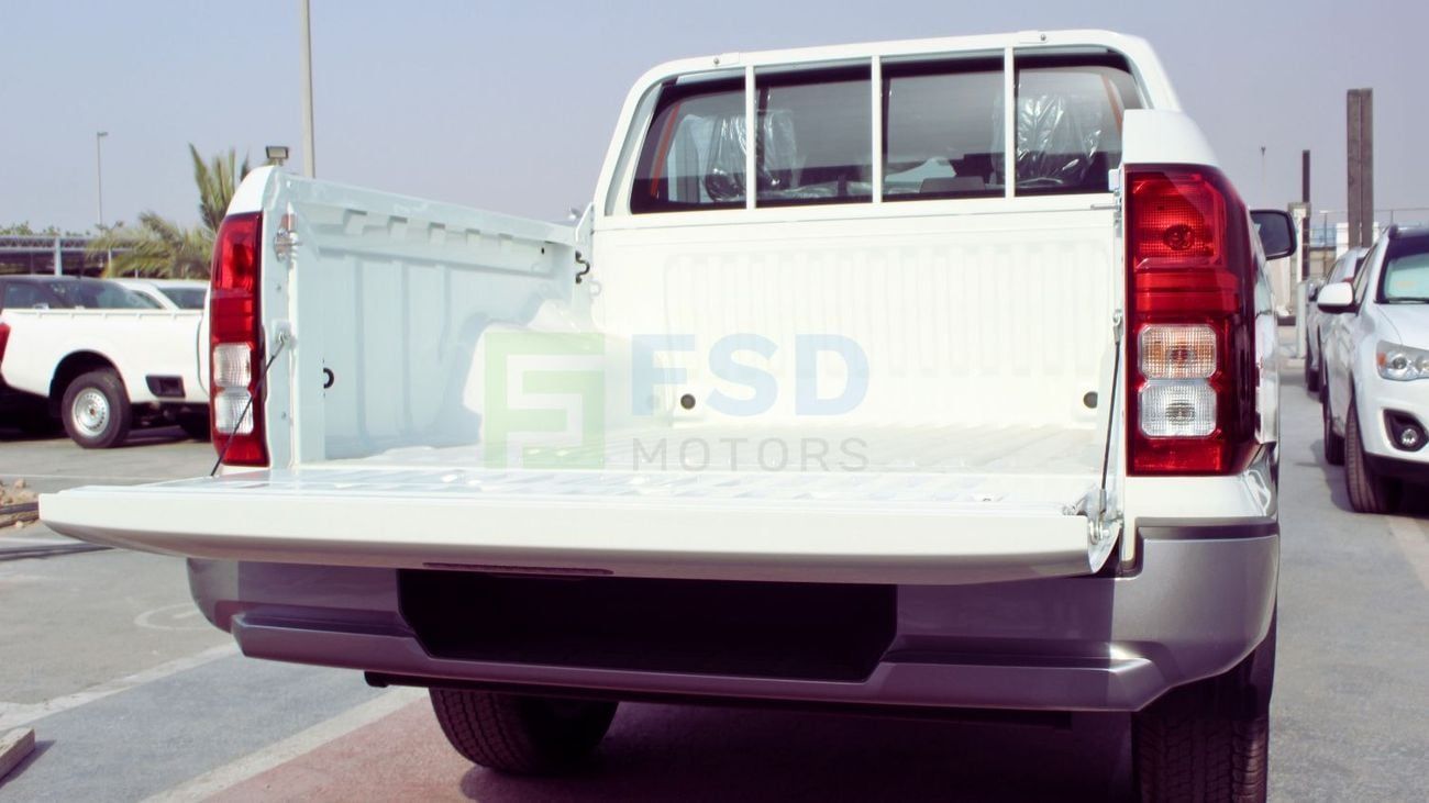 Mitsubishi L200 Mitsubishi L200 2.4L Petrol GLS DCAB 4WD 5MT Chrome Package MY-2025