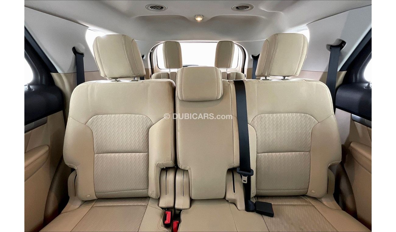 Ford Explorer XL / Standard