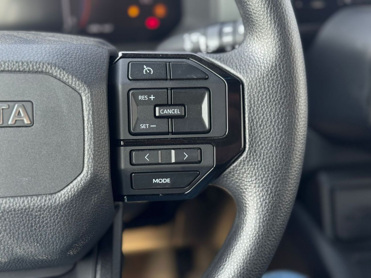 Toyota Prado TOYOTA PRADO 2024 2.8L 2024 GCC BASIC DIESEL