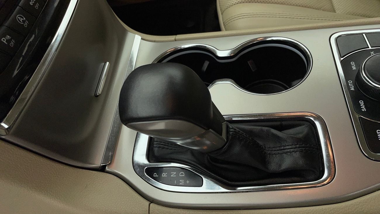 جيب جراند شيروكي LIMITED 3.6 | بدون دفعة مقدمة | اختبار القيادة في المنزل