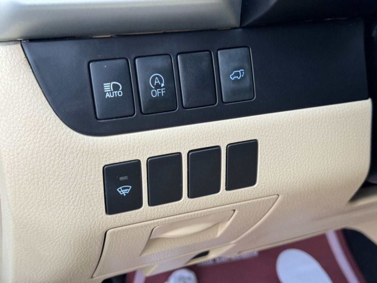 Toyota Highlander 2017 LE 4x4 BEIGE COLOR US SPEC