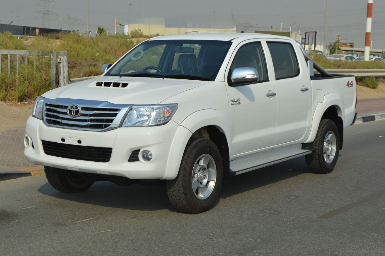Toyota Hilux Double cabin 3.0L, perfect inside and outside