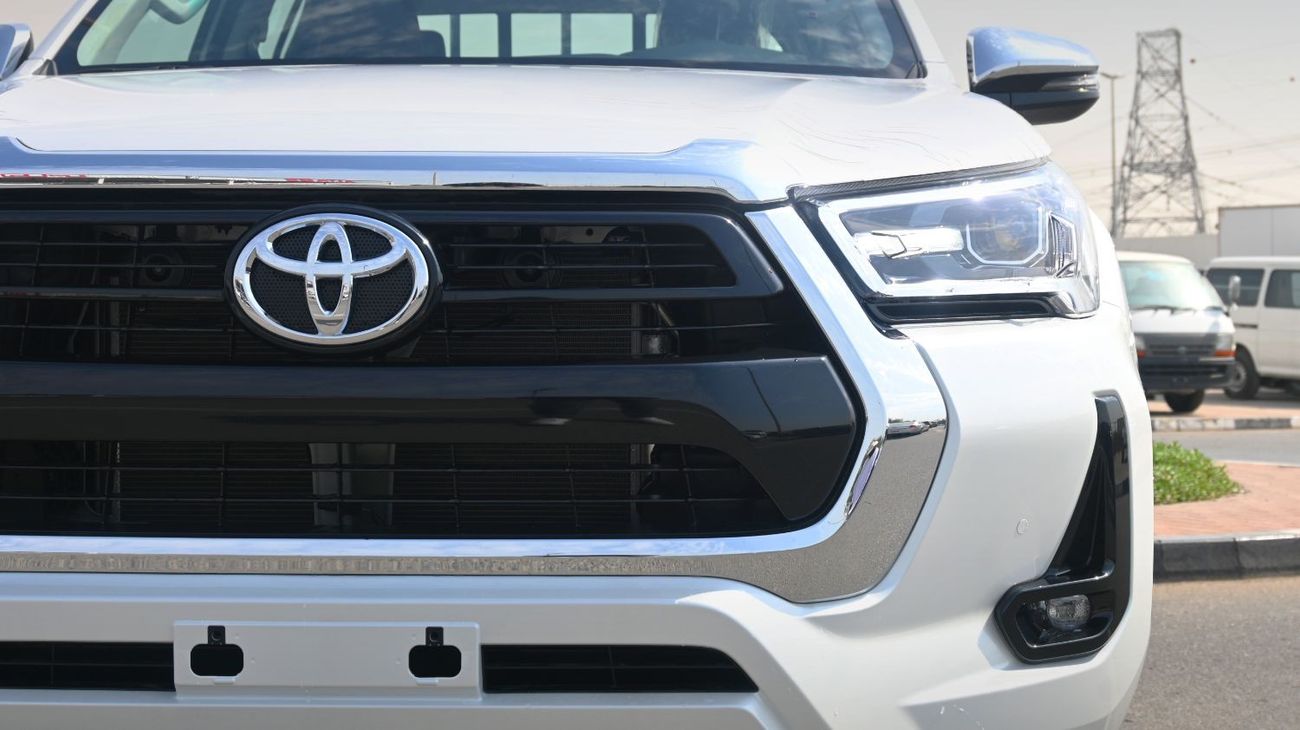 تويوتا هيلوكس تويوتا هيلوكس TOYOTA HILUX 4.0L V6 PETROL DC AT 2025